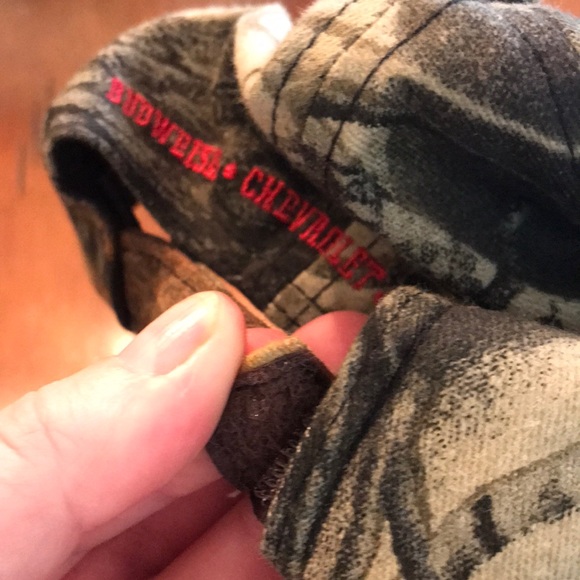 BUCKMASTERS Realtree Camouflage Hat - Picture 6 of 8